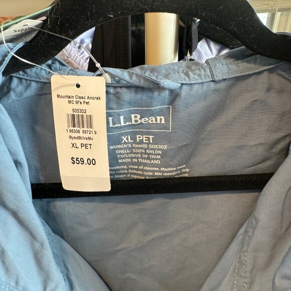 LL Bean Women's Mountain Classic Jacket, Multi-Color NWT - Picture 4 of 4